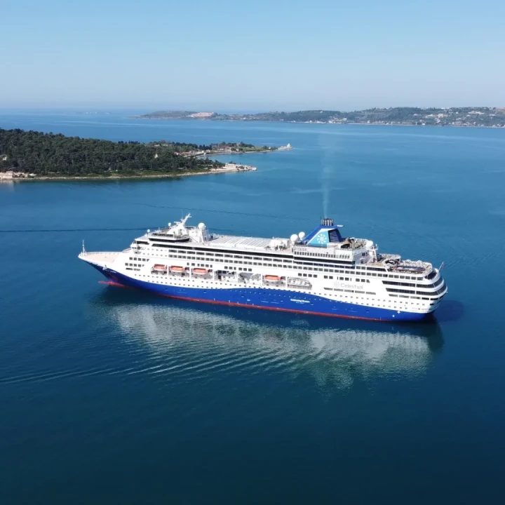 CROAZIERĂ DE GRUP INSULELE GRECEȘTI